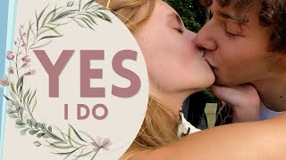 Spontaneous weddings in Berlin's love parade